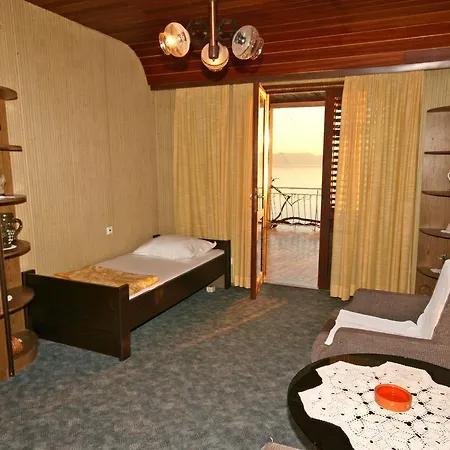6043b Daire *